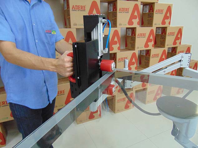 Adere Lan&ccedil;a C&eacute;lula de Pressionamento Semi-Autom&aacute;tica
