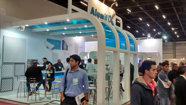 Alumifix - Perfis e Acessórios para Esquadrias (Fesqua 2016) Alumifix - Perfis e Acessórios para Esquadrias (Fesqua 2016)